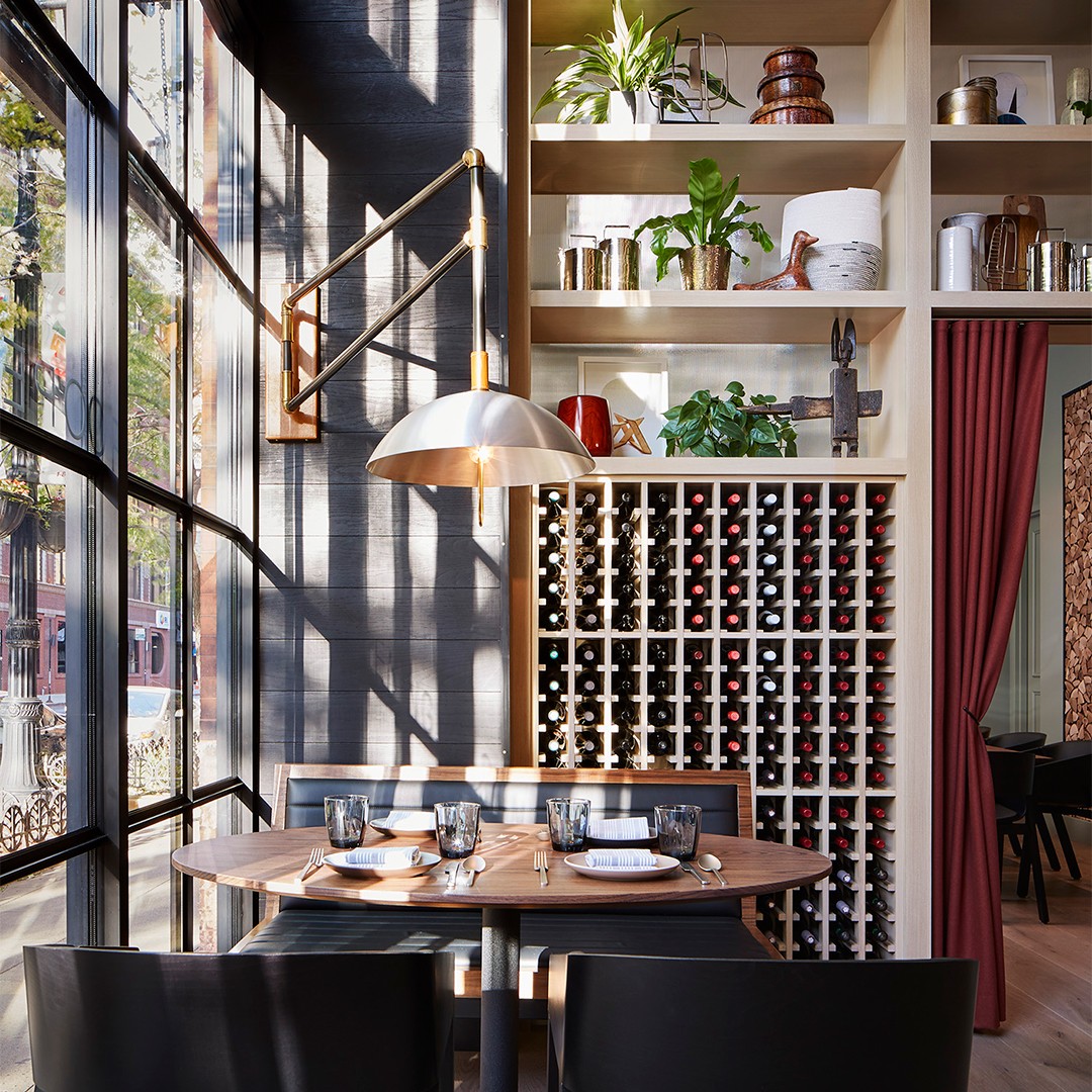 window seating at Proxi Chicago restaurant with juniper's custom lighting