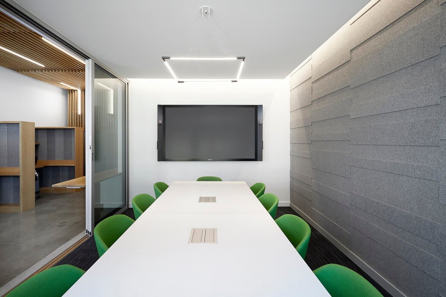 FreeIt Data Solutions Juniper Lighting THIN Primaries Square Inside Meeting Room