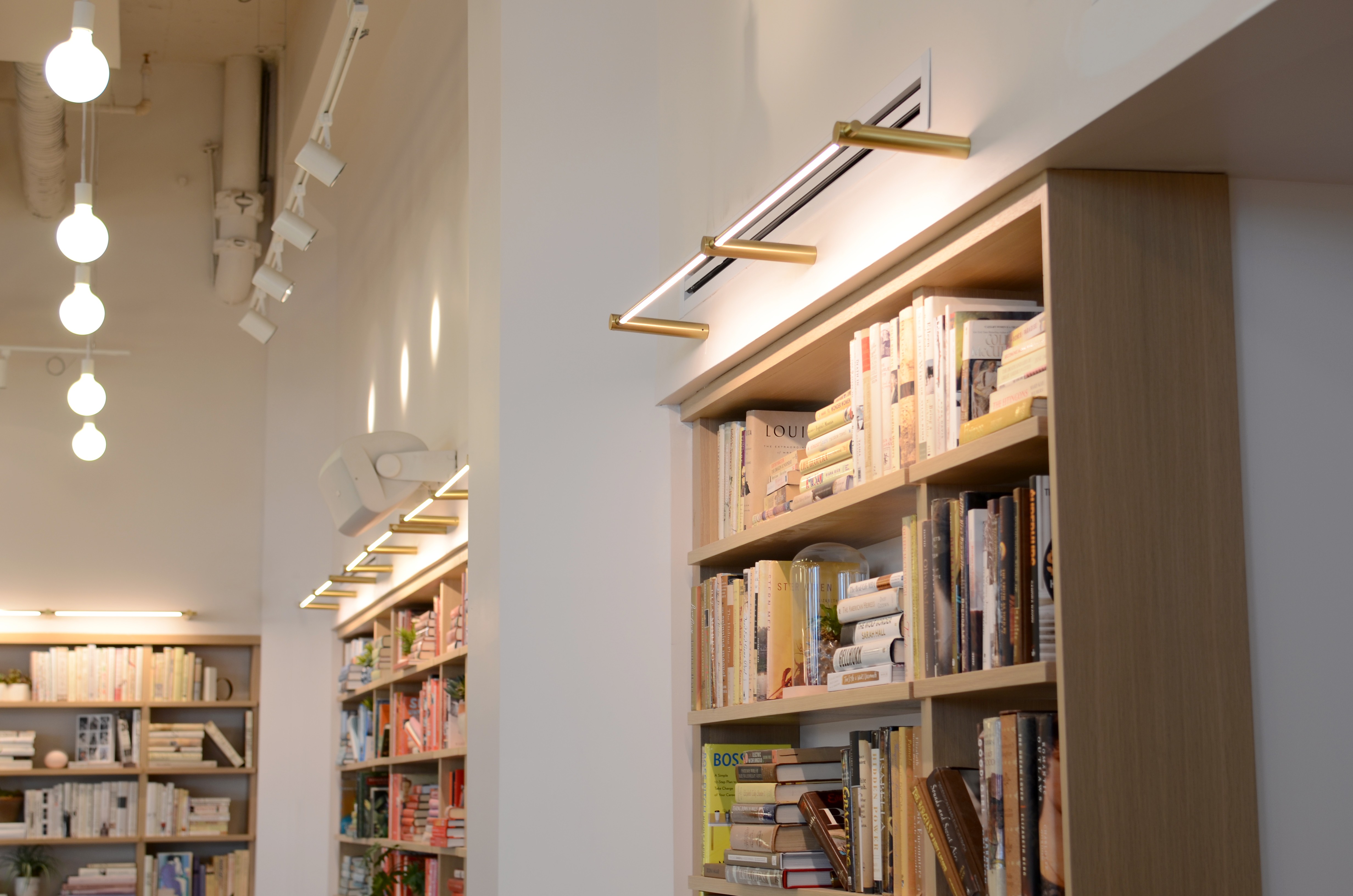 The-Wing-Dumbo-Coworking-Space-Colorcoded-Library-Juniper-THIN-Surface-Mount-Lighting
